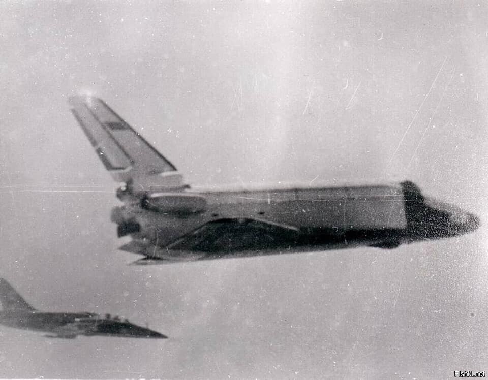 10 ноября 1985 года был выполнен первый полёт БТС-002