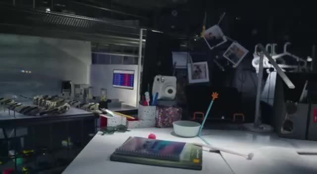 Youtube-канал "Спутника V" выпустил вирусный ролик в стиле Incredible Machine