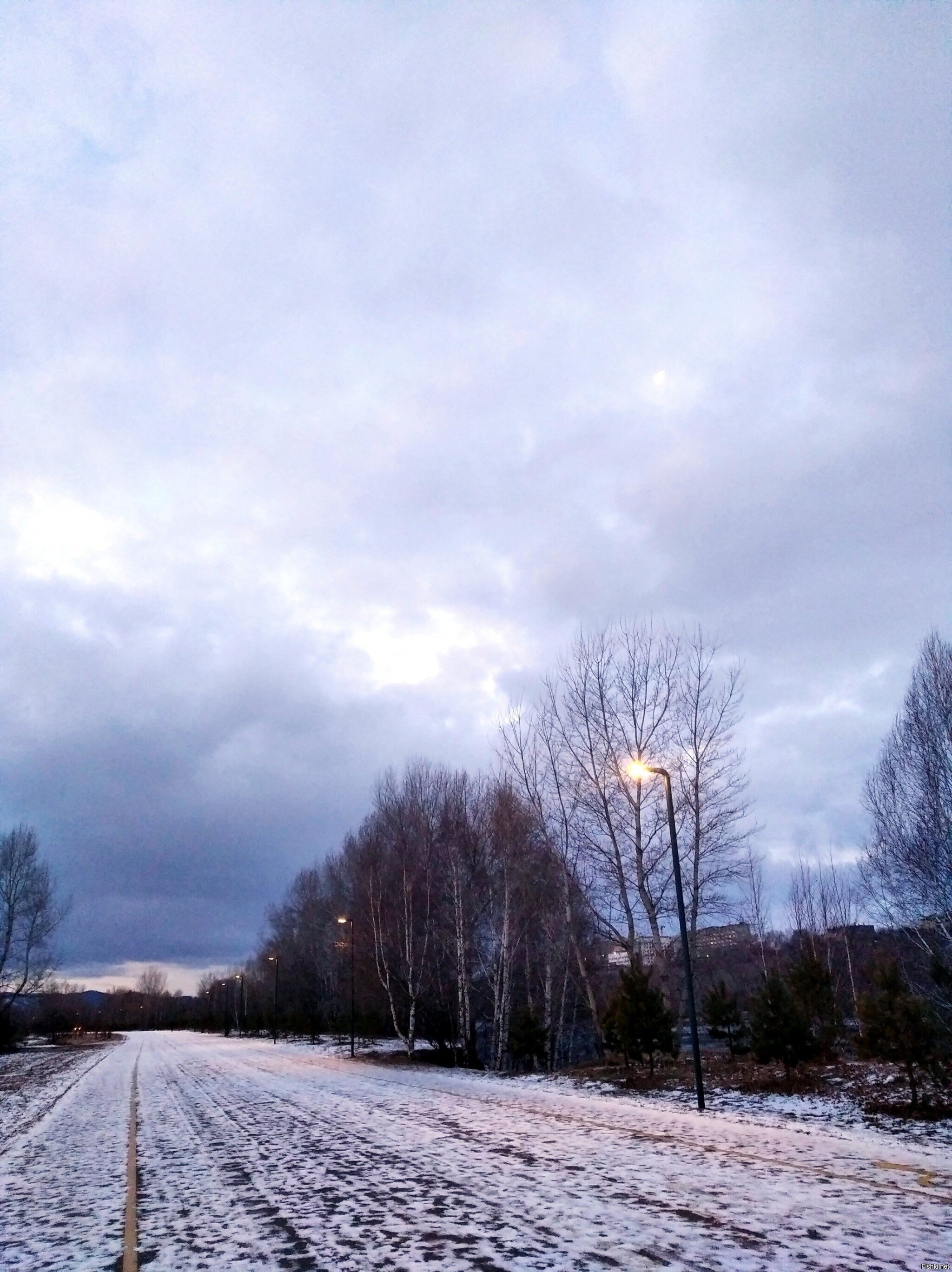 Утро, дорожка, фонарь, Луна