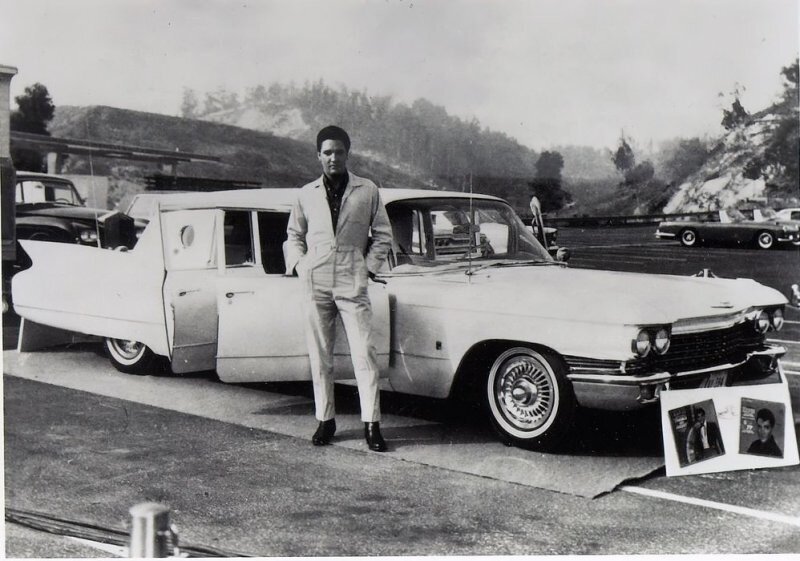 Gold Car Элвиса Пресли, созданный королем кастомайзинга Джорджем Баррисом