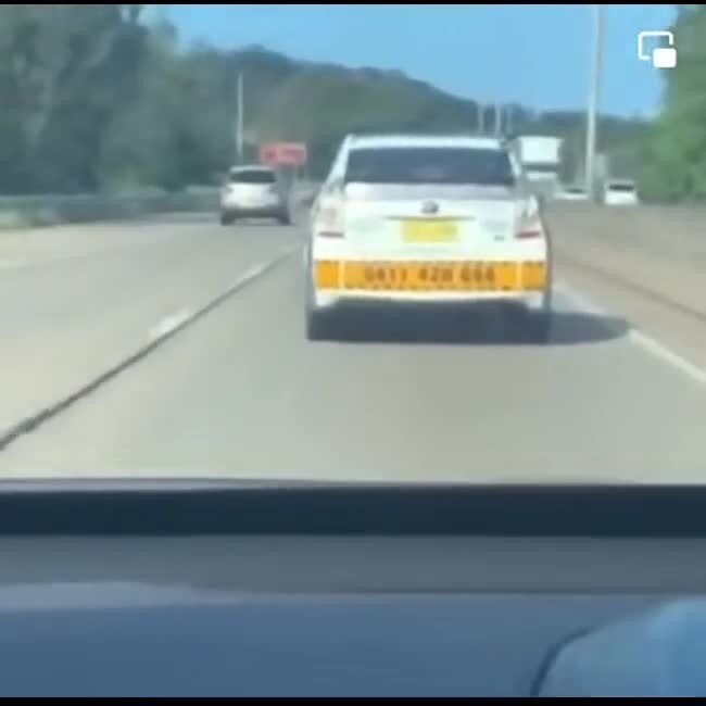 - Может уступишь мне дорогу