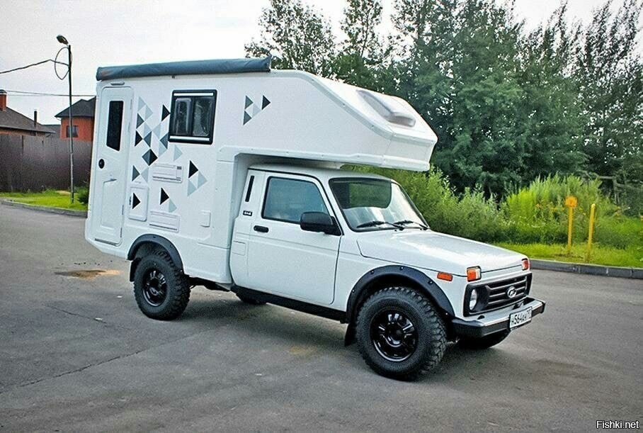 Московская компания Lux Form создала дом на колесах — Lada Niva Autodom