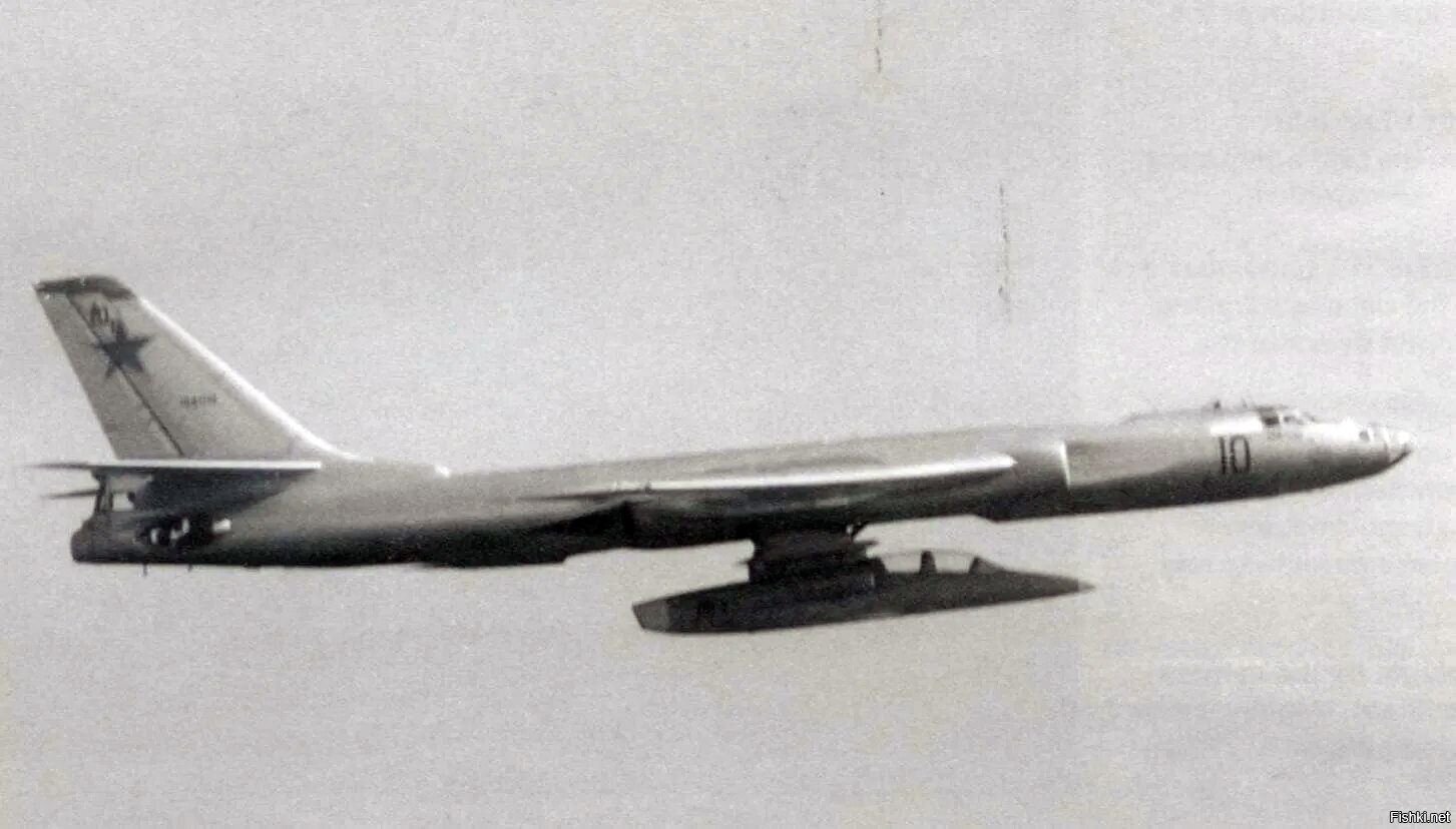 Путевка в воздух для "летающей парты": Ту-16ЛЛ с фюзеляжем L-39