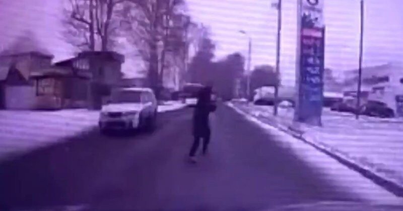 Авария дня. В Красноярске погибла пенсионерка, перебегавшая дорогу