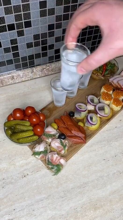 Когда ты взрослый мужик, но тебе тоже хочется вкусняшек