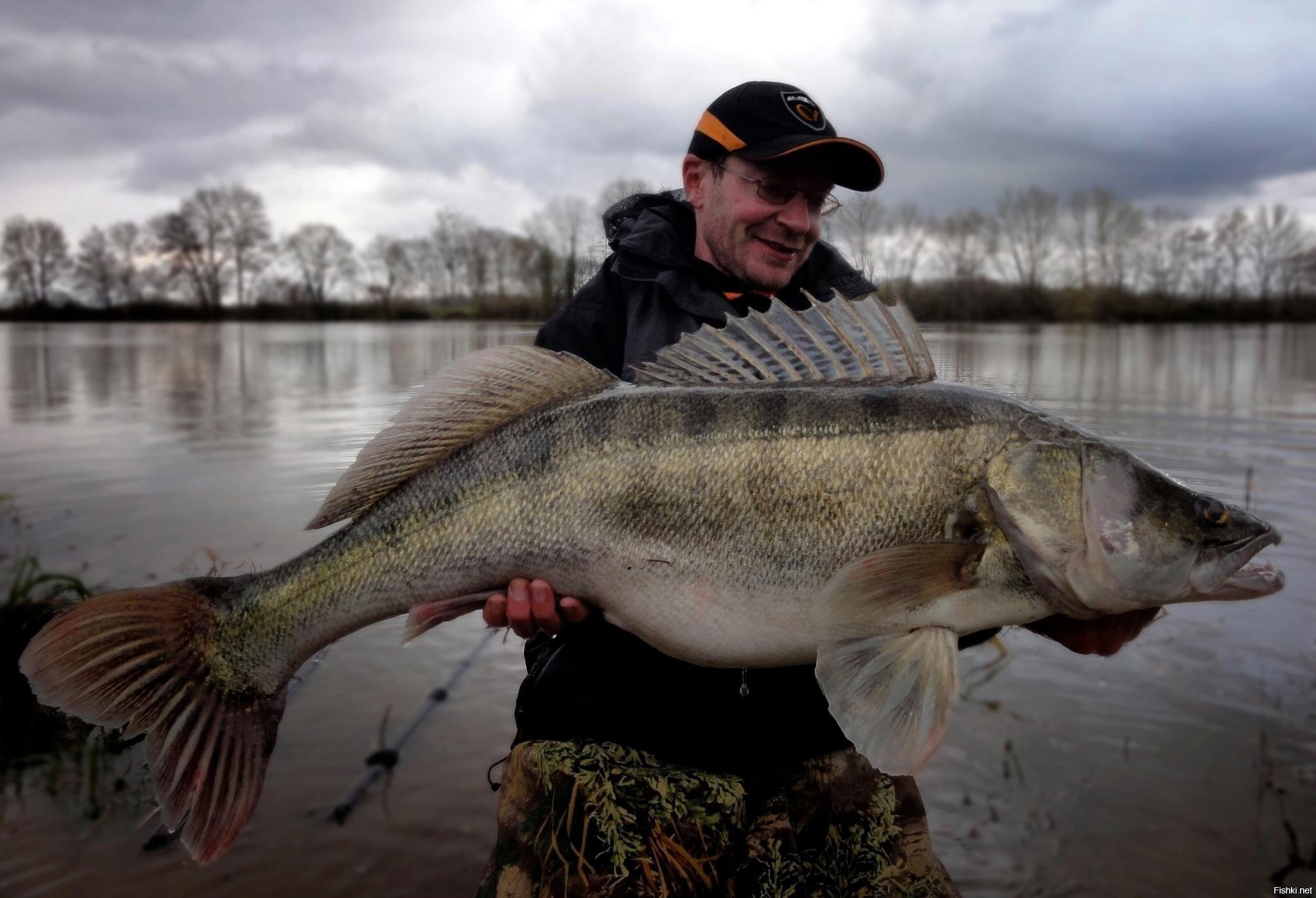 Вроде настоящий, всамделищный