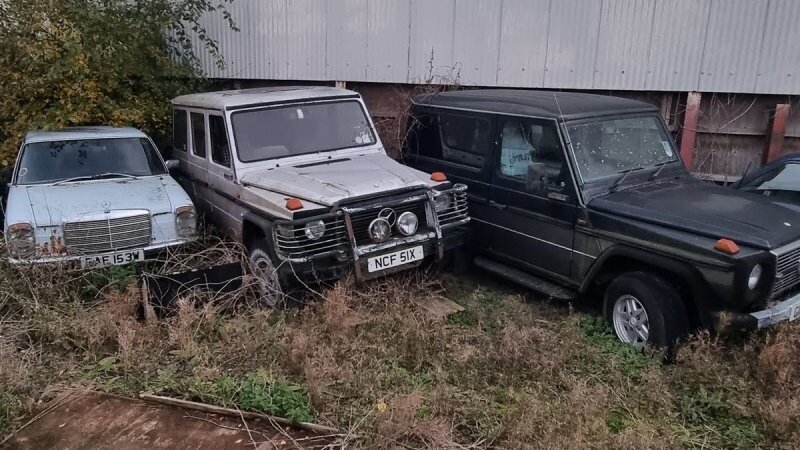 Более 20 единиц Mercedes-Benz G-класса гниют под открытым небом в Великобритании