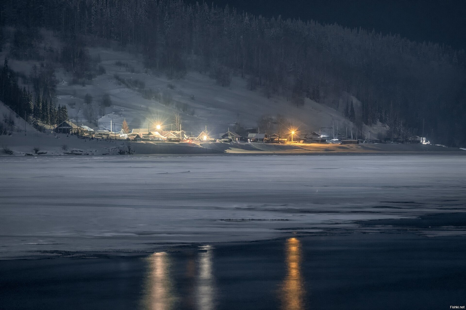 Морозная ночь над Вишерой