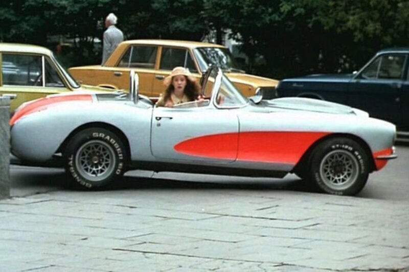 Необычные автомобили советских фильмов - узнаете хотя бы один?