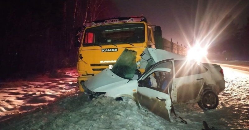 Авария дня. Смертельное столкновение с «КамАЗом» под Ижевском