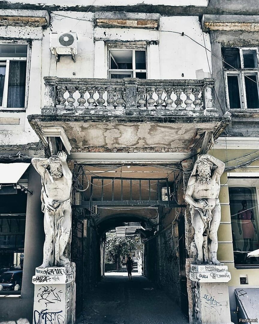 Что-то правый не в порядке