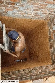 Хотел спасти котенка