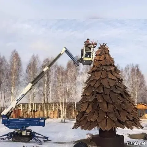 Ёлка из отпавших лосиных рогов