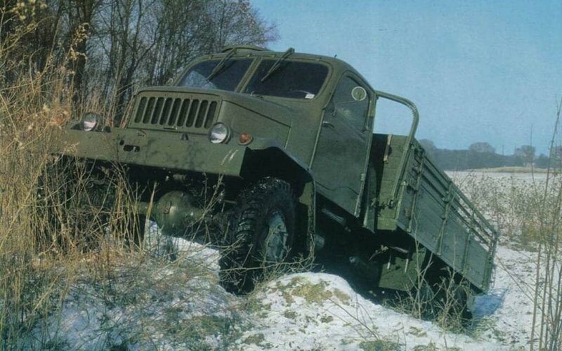 Praga V3S — легендарный чешский грузовик с «обрубленным» капотом