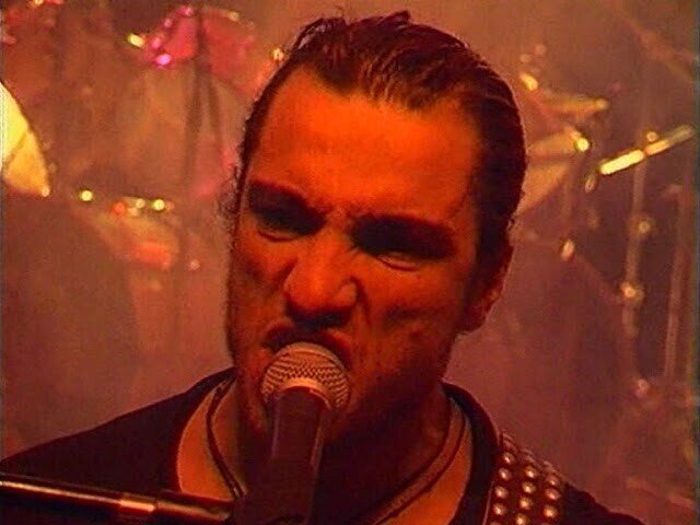 кусочек Толика (да и группа шикарная, он не допустил бы иного): Черный Обелис...