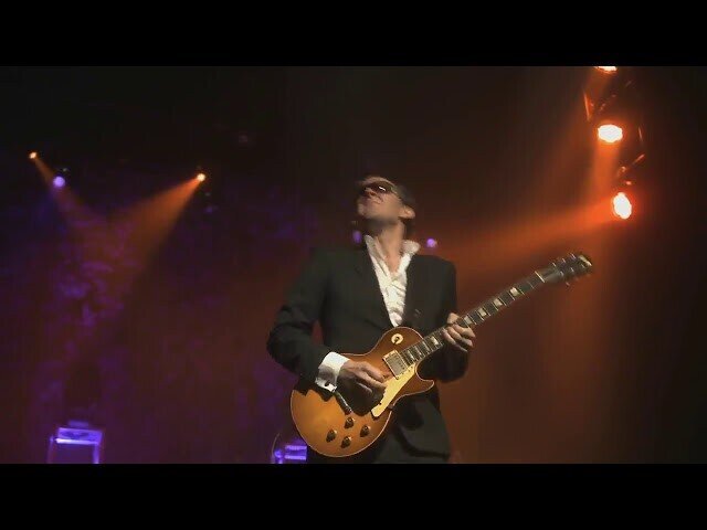 Так и не поняла, кто это