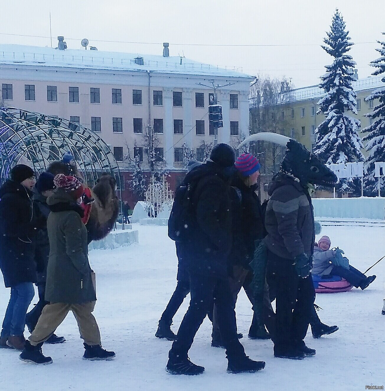 Сегодня на площади-на третий день НГ можно было ожидать