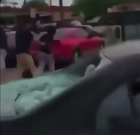 Пытаться порезать шины кому-то, кто больший псих, чем ты