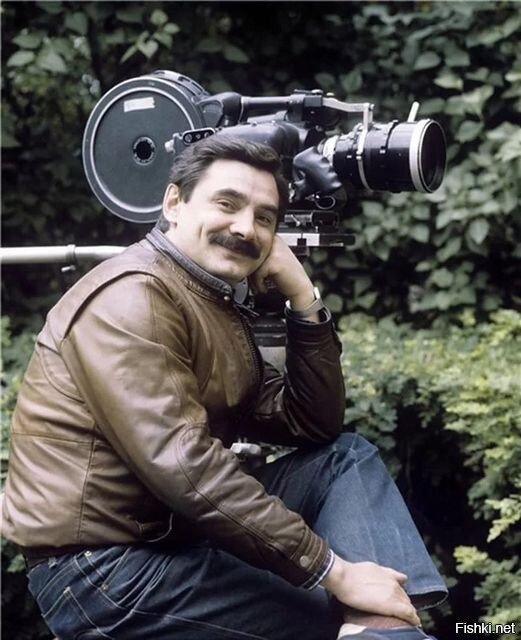 «Я приехал в Москву зимой, на каникулы, с другом Витей Шведом, с которым мы в...