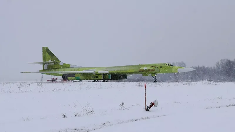 В Казани поднялся в небо первый построенный с нуля стратегический ракетоносец Ту-160М