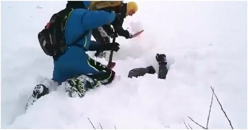 Спасение мужчины из-под лавины на Камчатке
