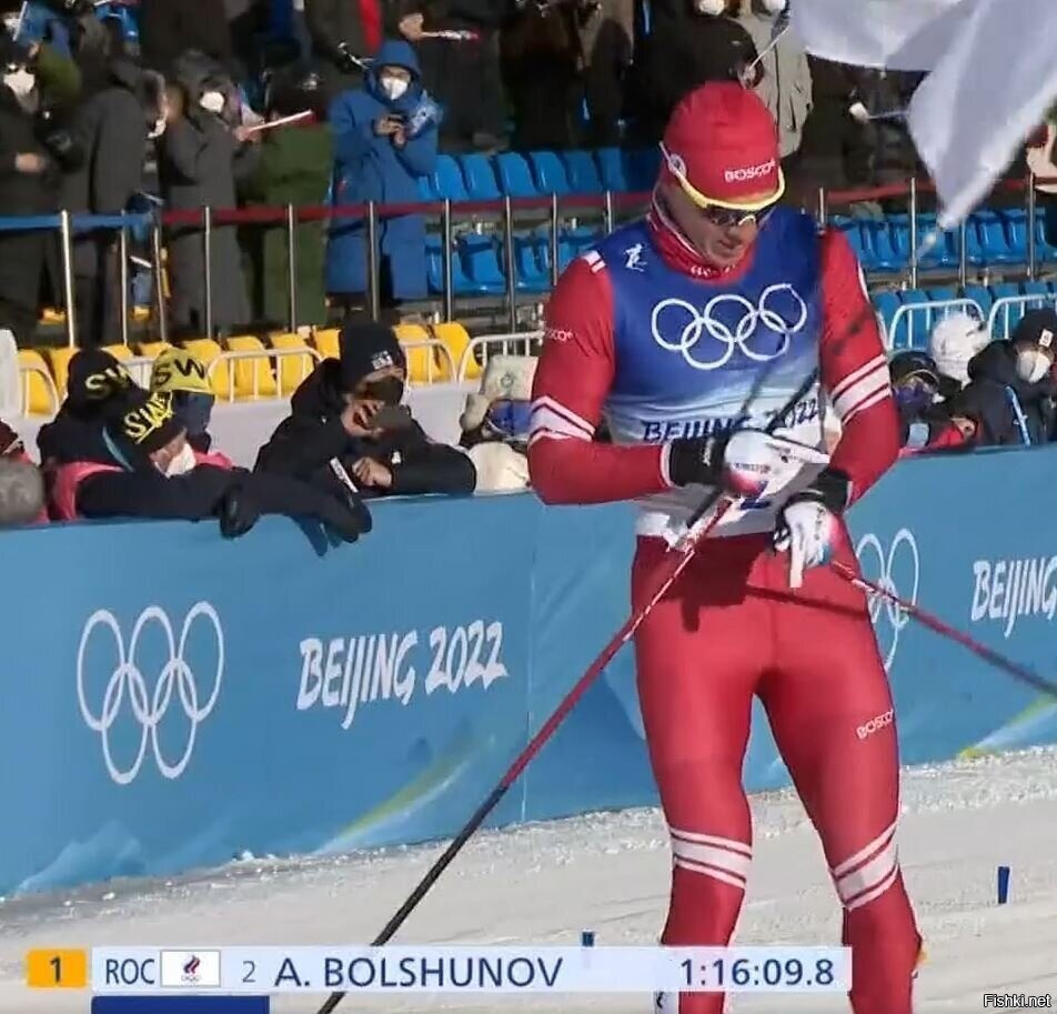 Российский лыжник Александр Большунов победил в скиатлоне на Олимпиаде в Пеки...