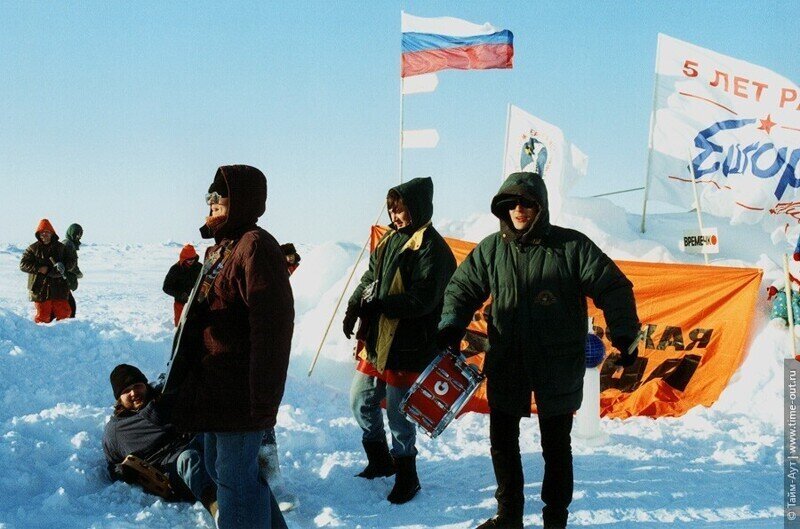 Не Северный полюс, а какой-то проходной двор!