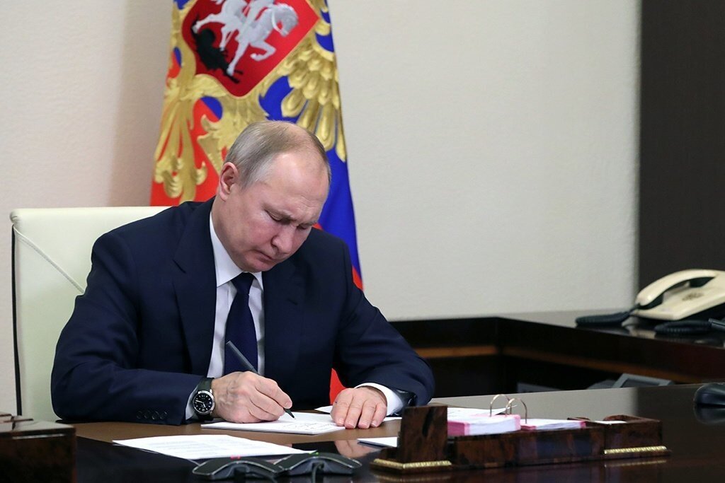 Путин подписал закон о "русских офшорах"