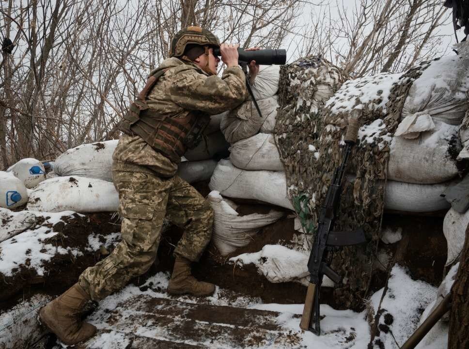 Что заставляет укронационалистов стрелять в спины беженцам?