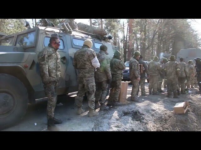 В Николаевке (пригороде Киева) 61 военнослужащий ВСУ, включая старших офицеров, добровольно сдались в плен российским военным