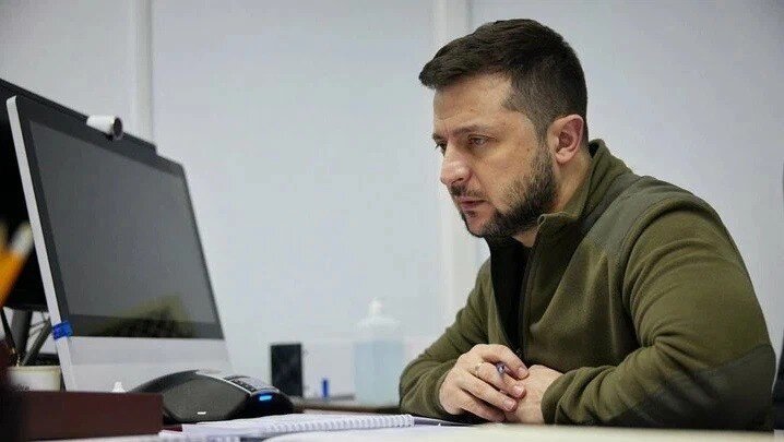 "Это точно не капитуляция?": Зеленского обвинили в предательстве после переговоров в Стамбуле