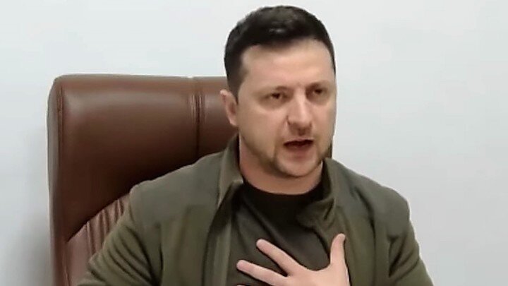 "Скорбящее лицо" крупнейших британских журналов "испортил" блогер: Одним кадром из Бучи