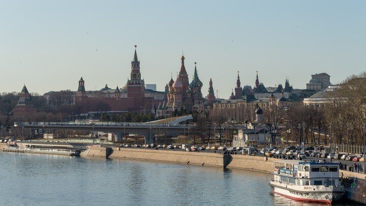 Украинские олигархи отправили гонцов в Москву: Источник раскрыл тайный визит