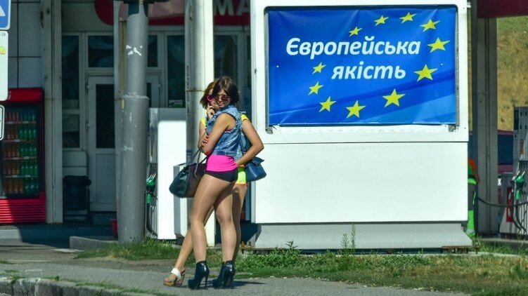 Украина оказывает секс-услуги Европе за жрачку и жилье
