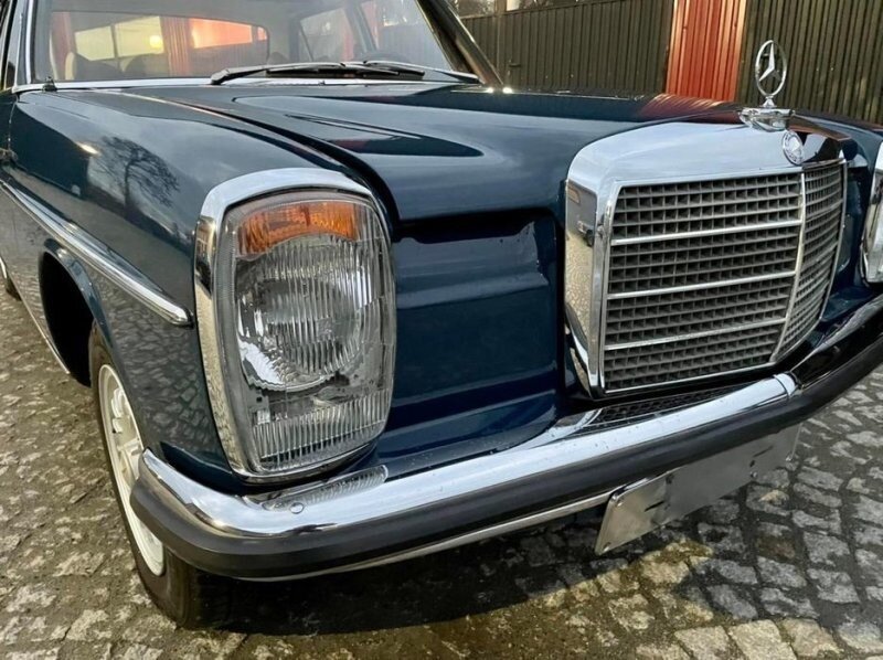 Этот 50-летний Mercedes W114 родом из тех времен, когда предполагалось, что автомобили должны служить вечно