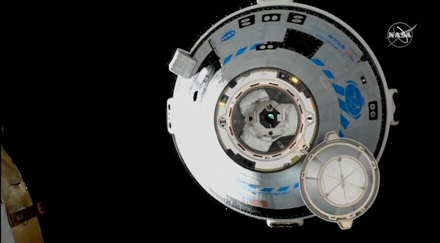 Boeing CST-100 Starliner впервые состыковался с МКС