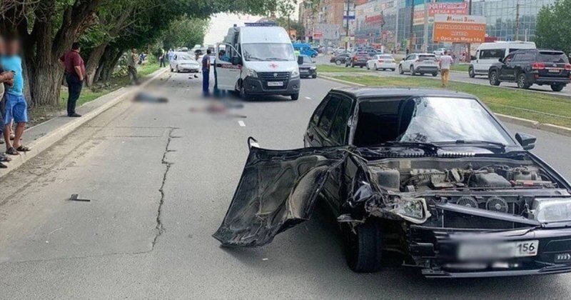 Авария дня. Двое мужчин погибли, когда меняли колесо на автомобиле