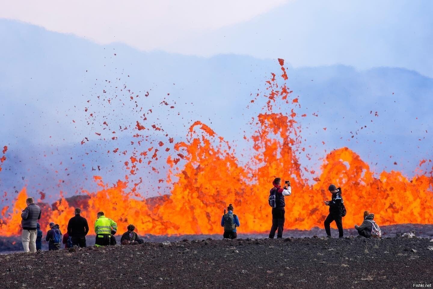 Вчера в Исландии началось новое извержение в том же районе, где было в прошло...