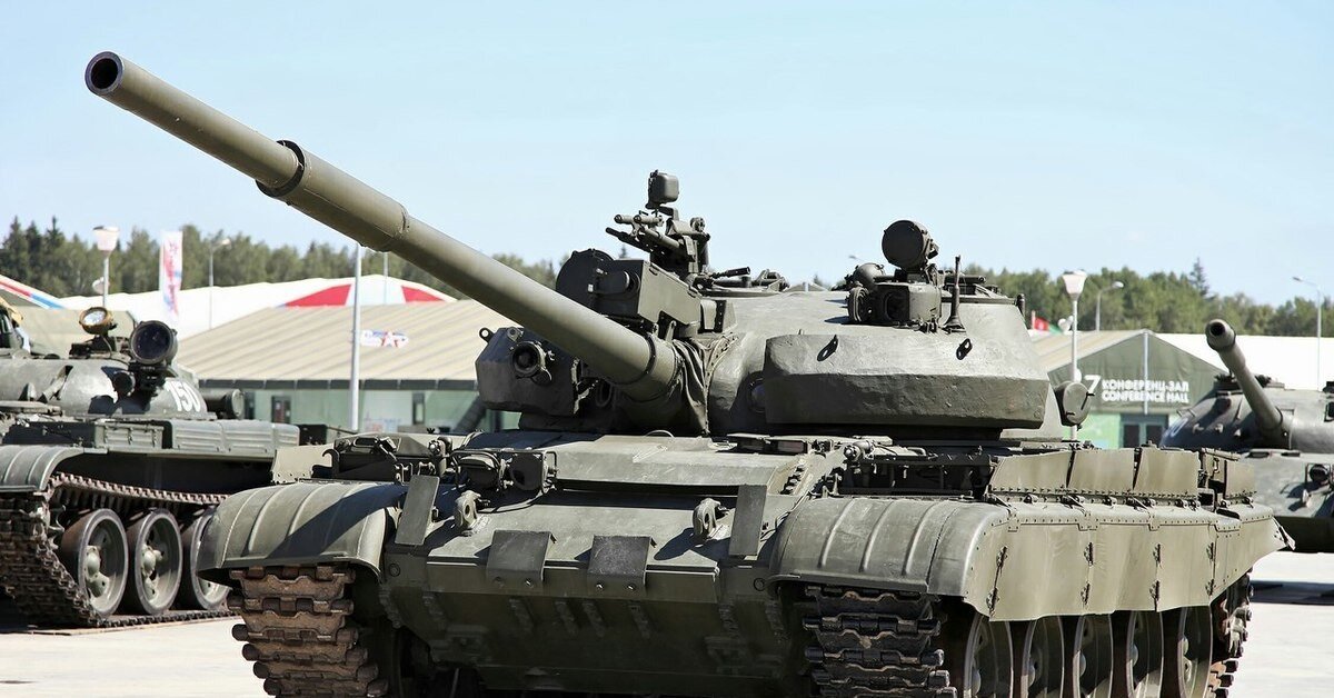 Простой и современный: зачем Россия модернизирует танки Т-62