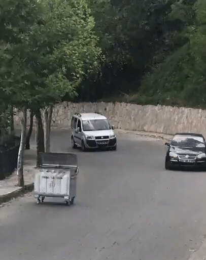 - Врешь