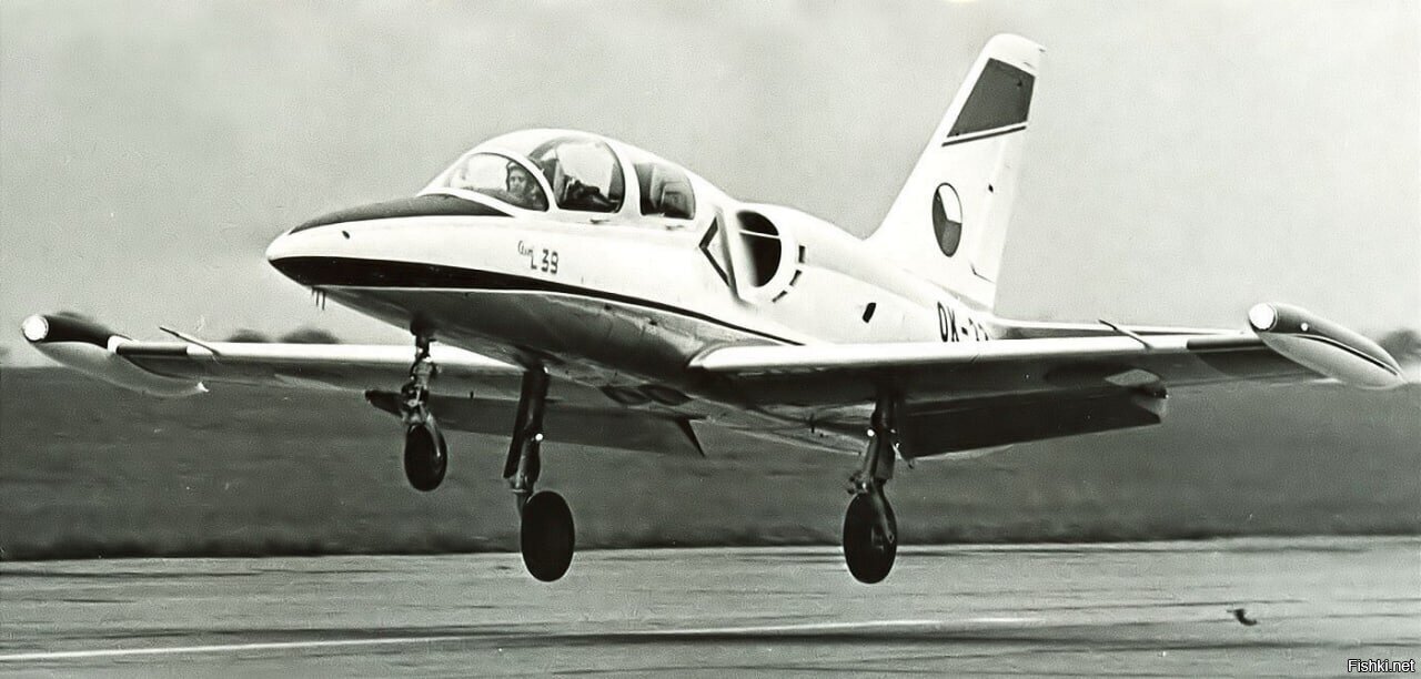 4 ноября 1968 года — первый полёт учебно-тренировочного самолёта Aero L-39 Al...