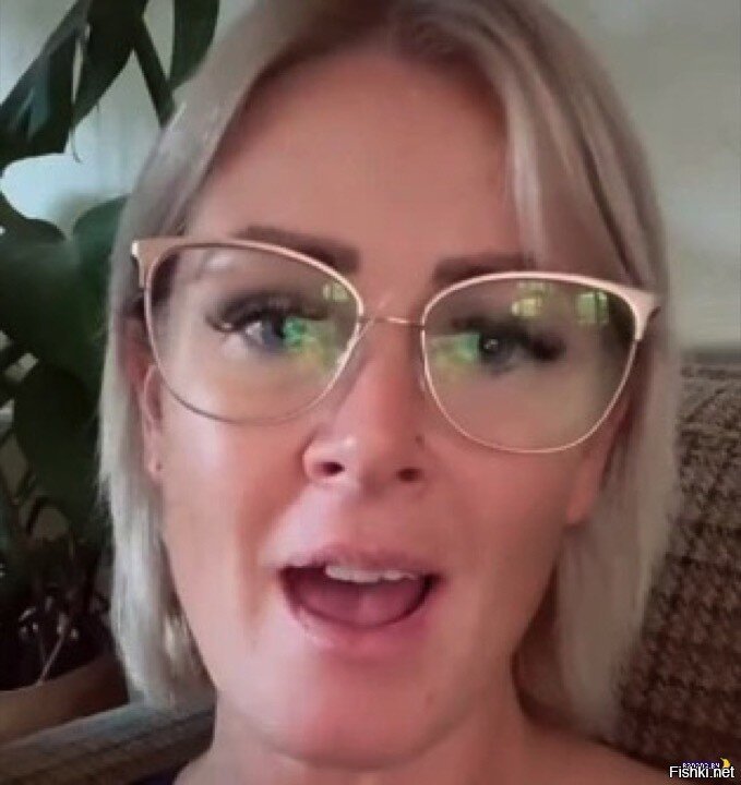 46-летняя Элизабет Роуз из Великобритании решила порадовать внуков на Хэллоуи...