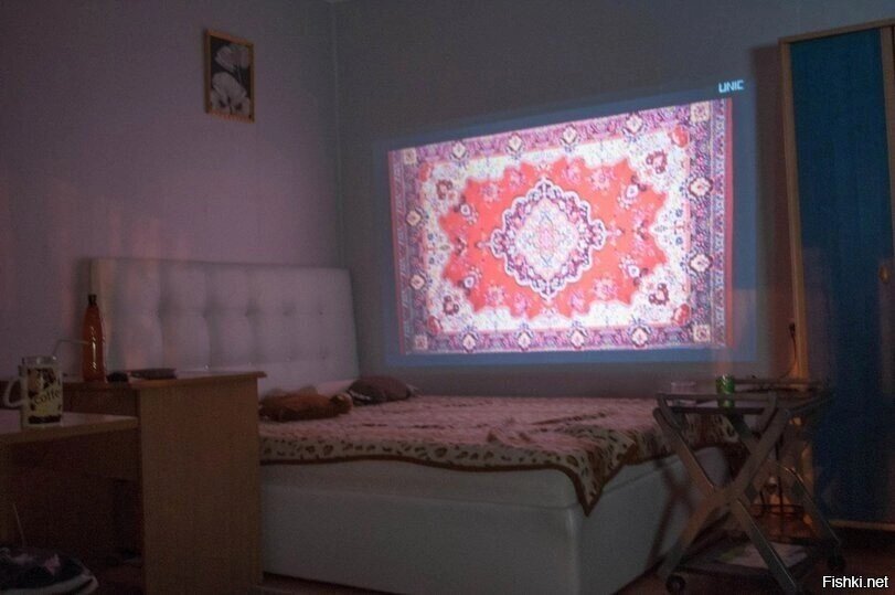 Когда купил 4K телевизор, и хочется уюта в доме =)