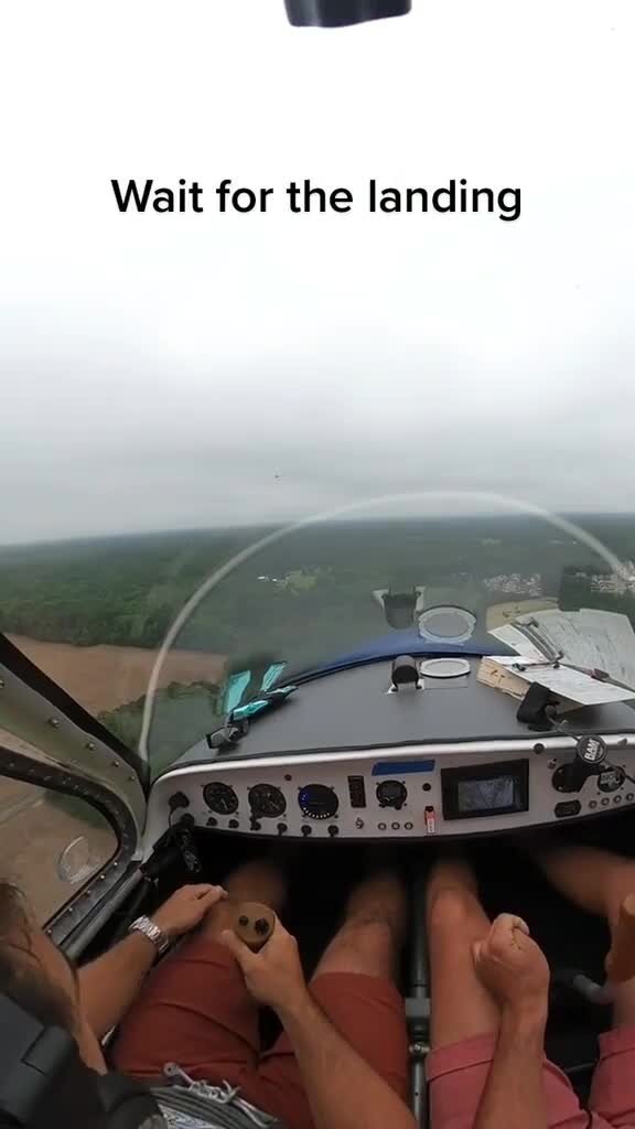 Отказ двигателя   самолета на высоте около 200 метров