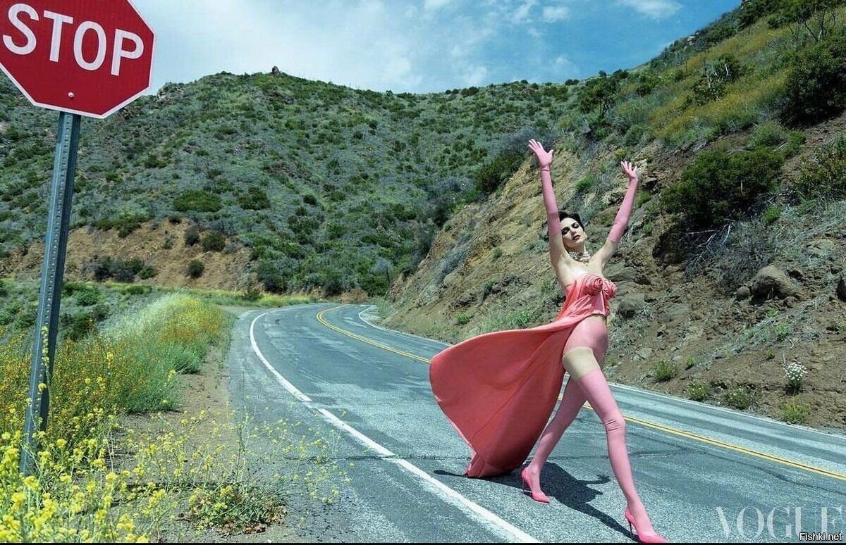 Девочки, а всем детям сказали принести в школу айкосы