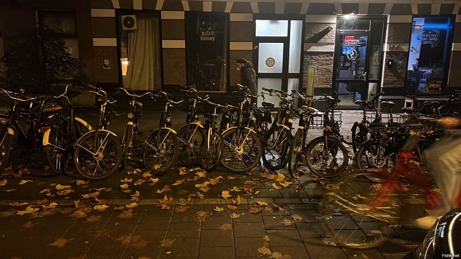 Амстердам, вид сбоку