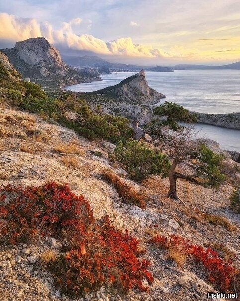 Рассвет на пике Космос за Новым Светом