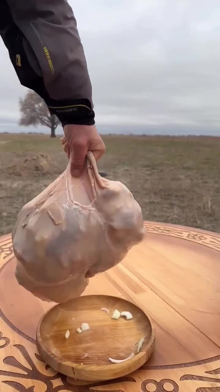 Мясо в желудке - вкусное блюдо кочевников