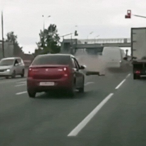 - Кто людям помогаает, тот