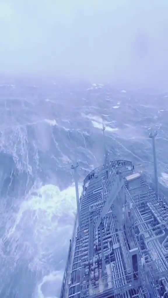 а когда на море качка)